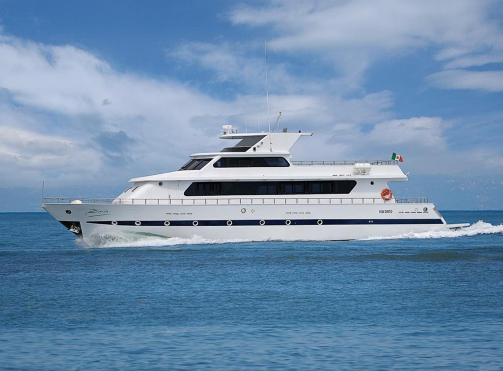 Yacht Sarah Venezia Hotel La Giudecca Exterior photo