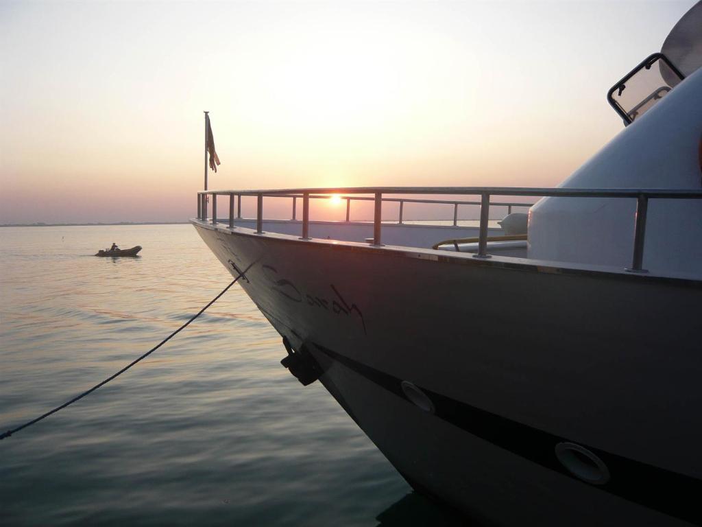 Yacht Sarah Venezia Hotel La Giudecca Exterior photo