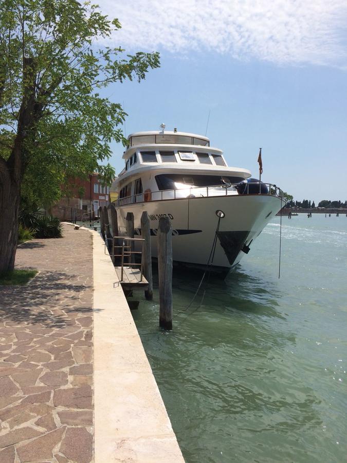 Yacht Sarah Venezia Hotel La Giudecca Exterior photo